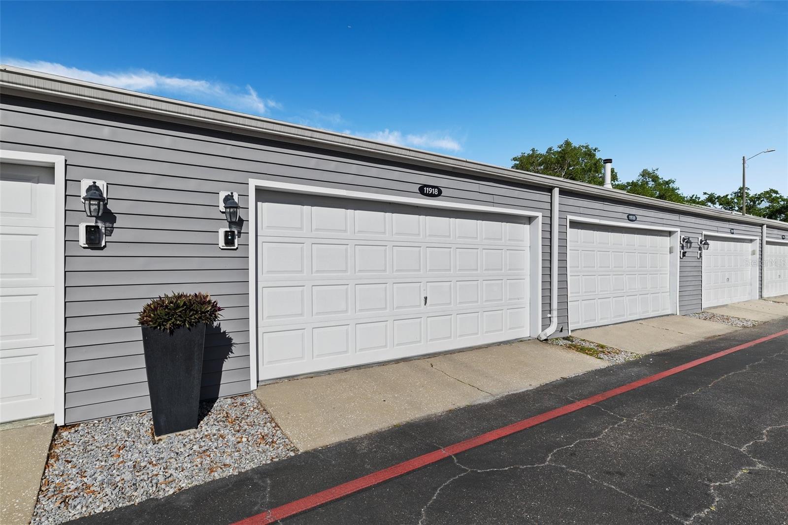 Listing photo id 43 for 11918 Dietz Drive 28