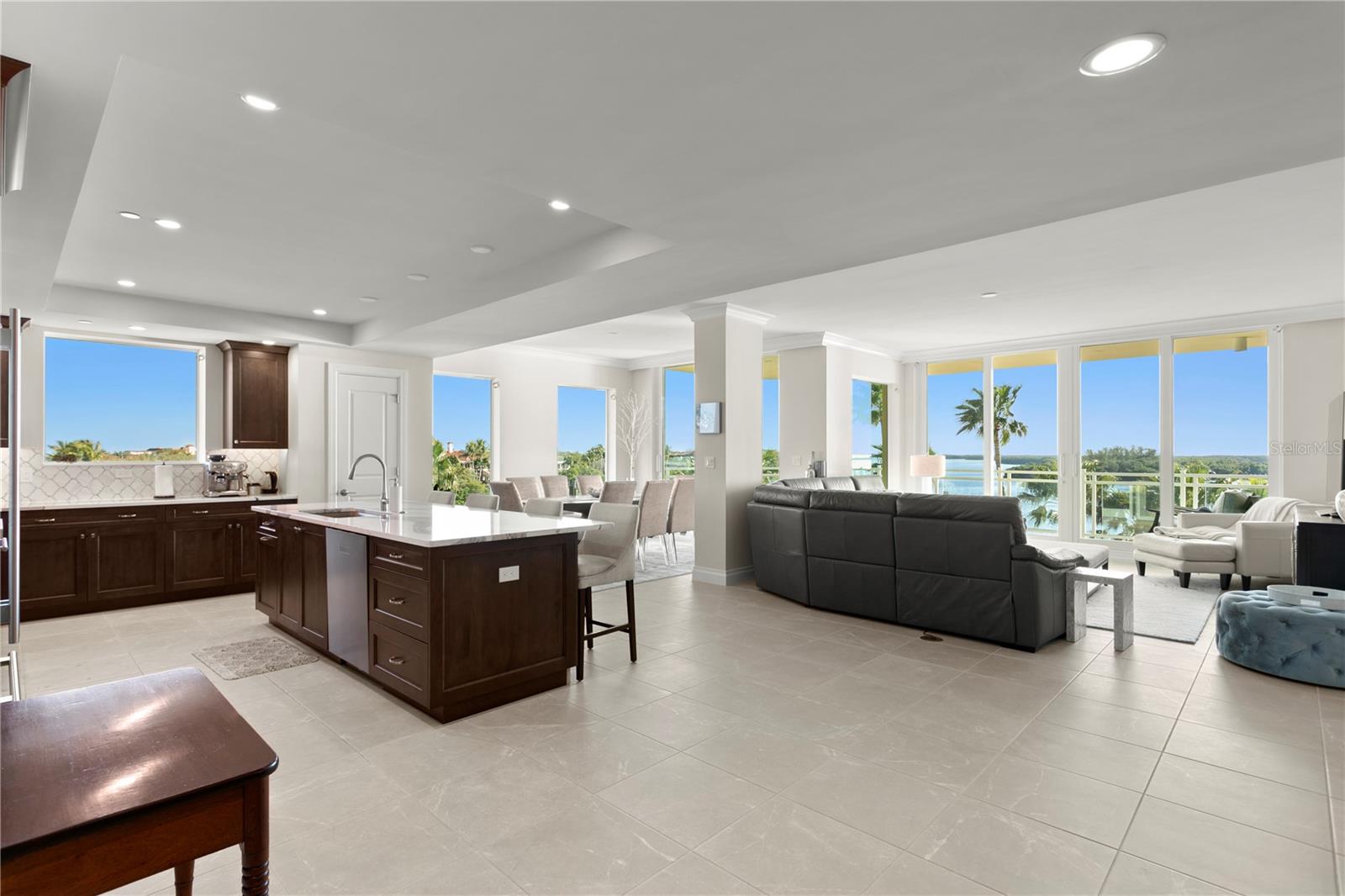 Image 15 of 64 For 755 Collany Road 401