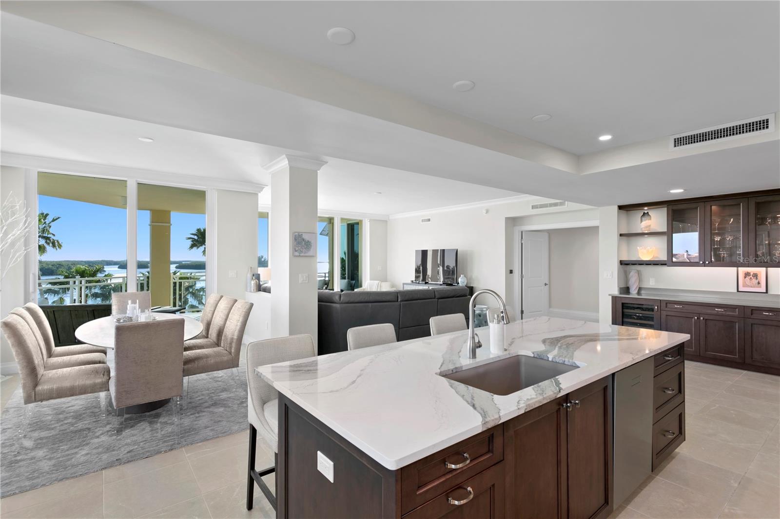 Image 17 of 64 For 755 Collany Road 401