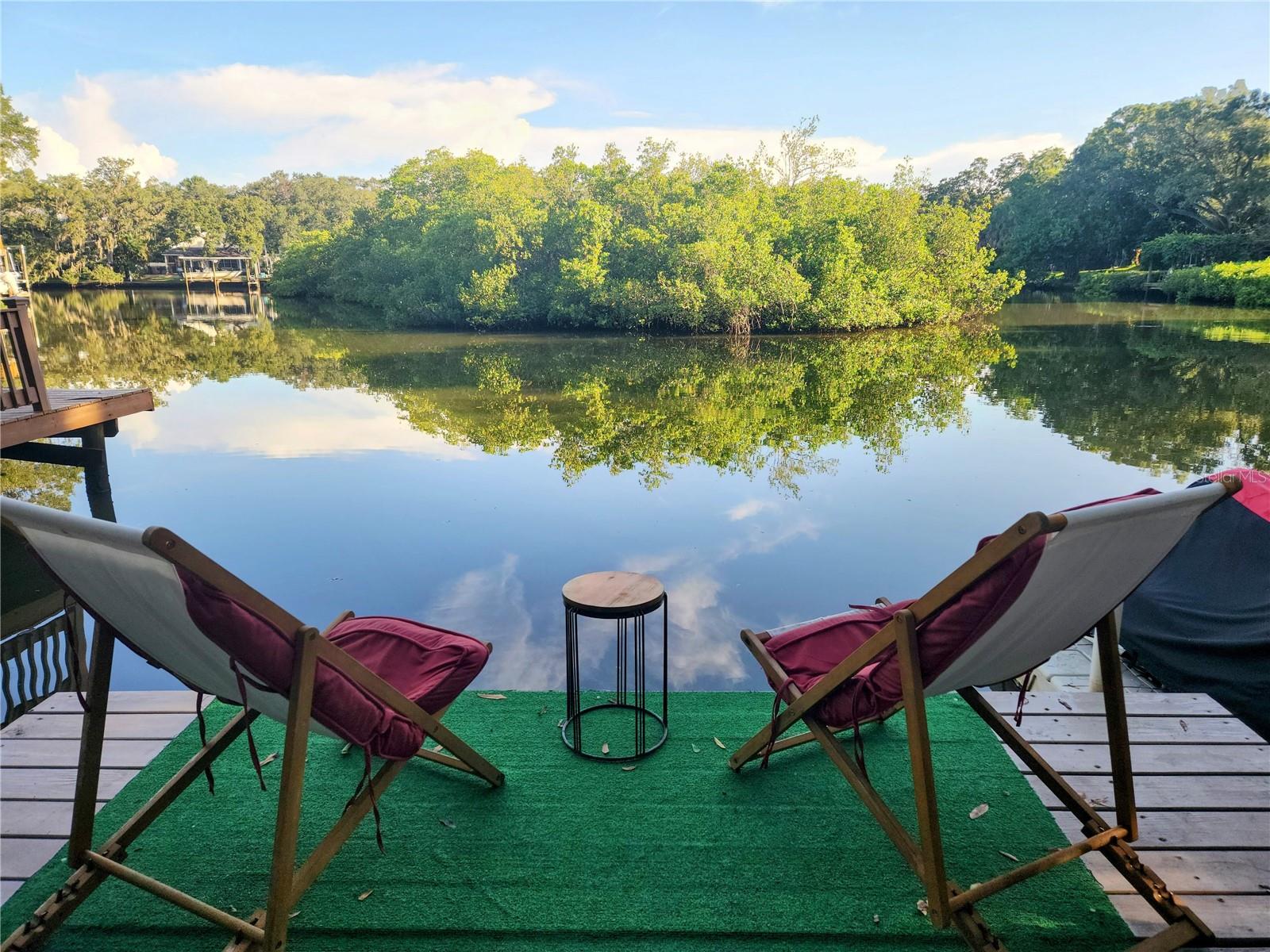 Listing photo id 94 for 4605 Vasconia Street