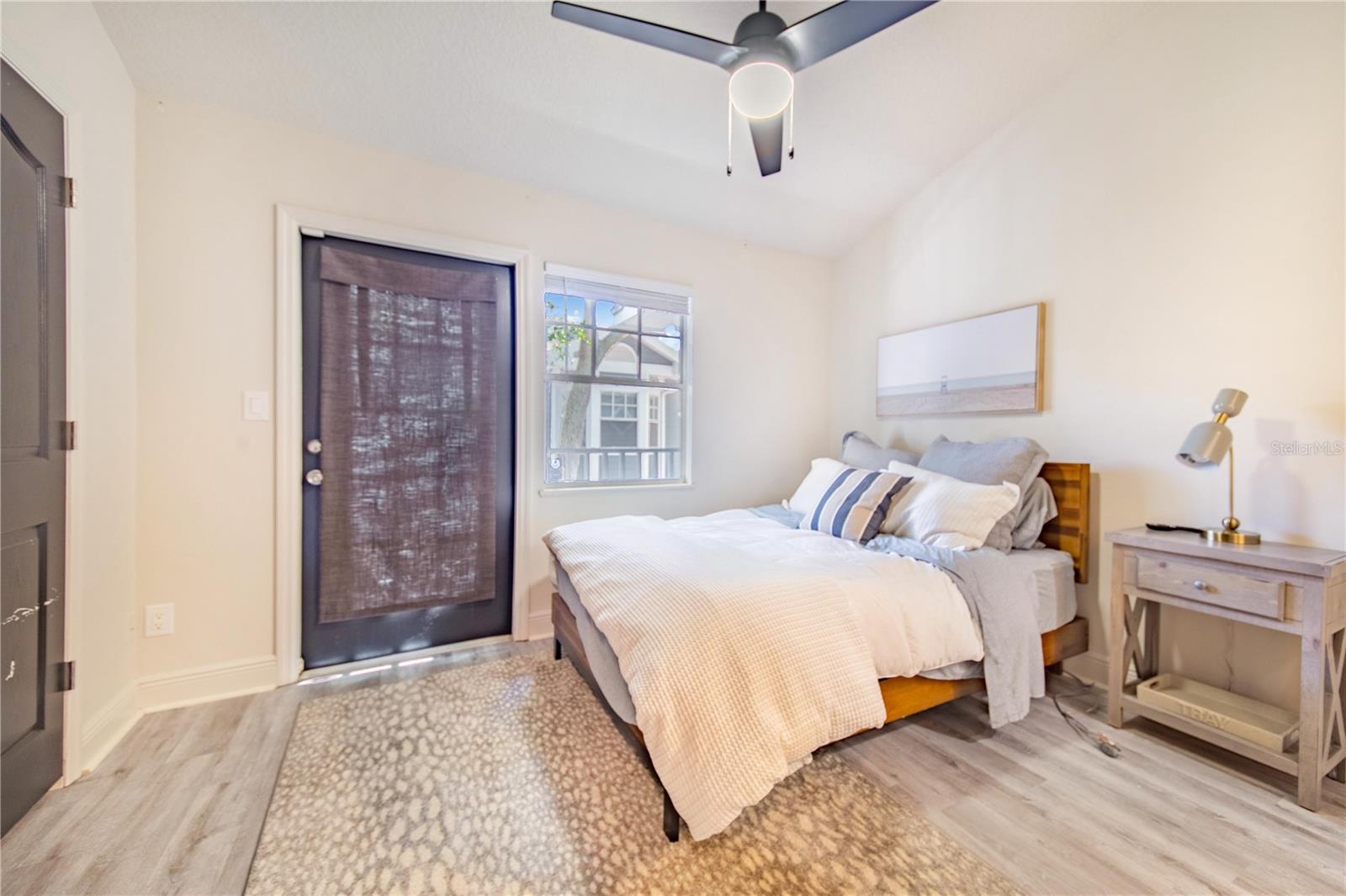Image 16 of 32 For 506 Willow Avenue 7