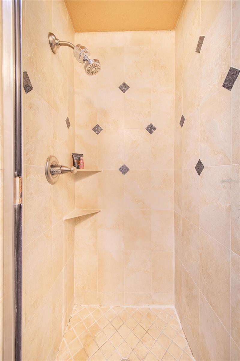 Image 20 of 32 For 506 Willow Avenue 7
