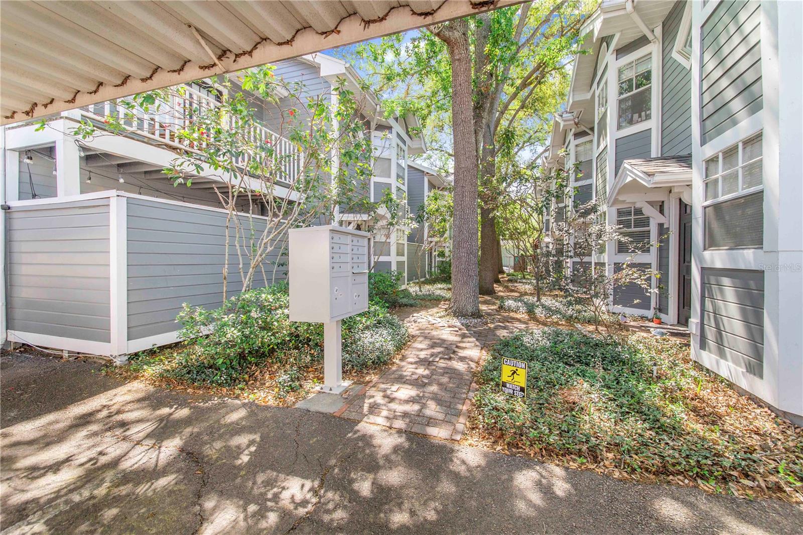 Image 32 of 32 For 506 Willow Avenue 7