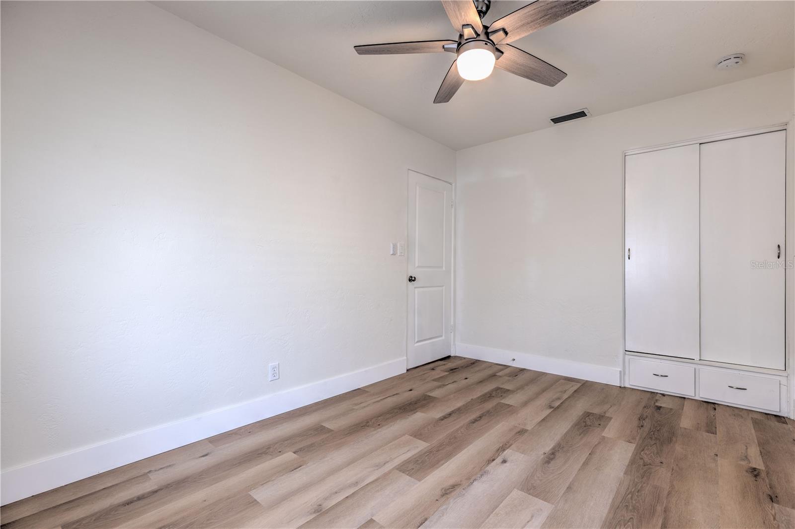 Image 19 of 56 For 2412 53rd Street S