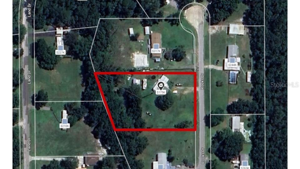 Listing photo id 3 for 7537 Rooks Drive