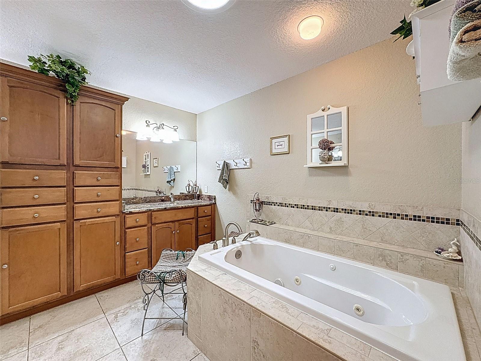 Image 28 of 62 For 8437 Indies Drive