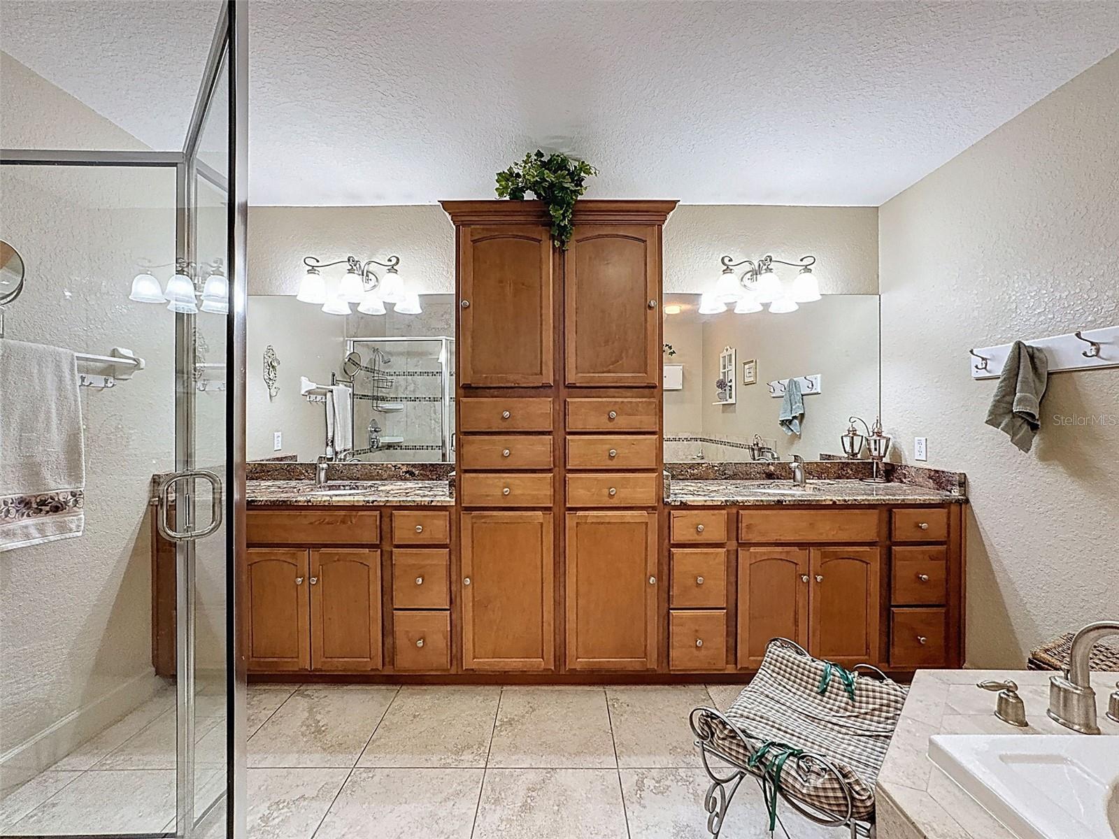 Image 30 of 62 For 8437 Indies Drive
