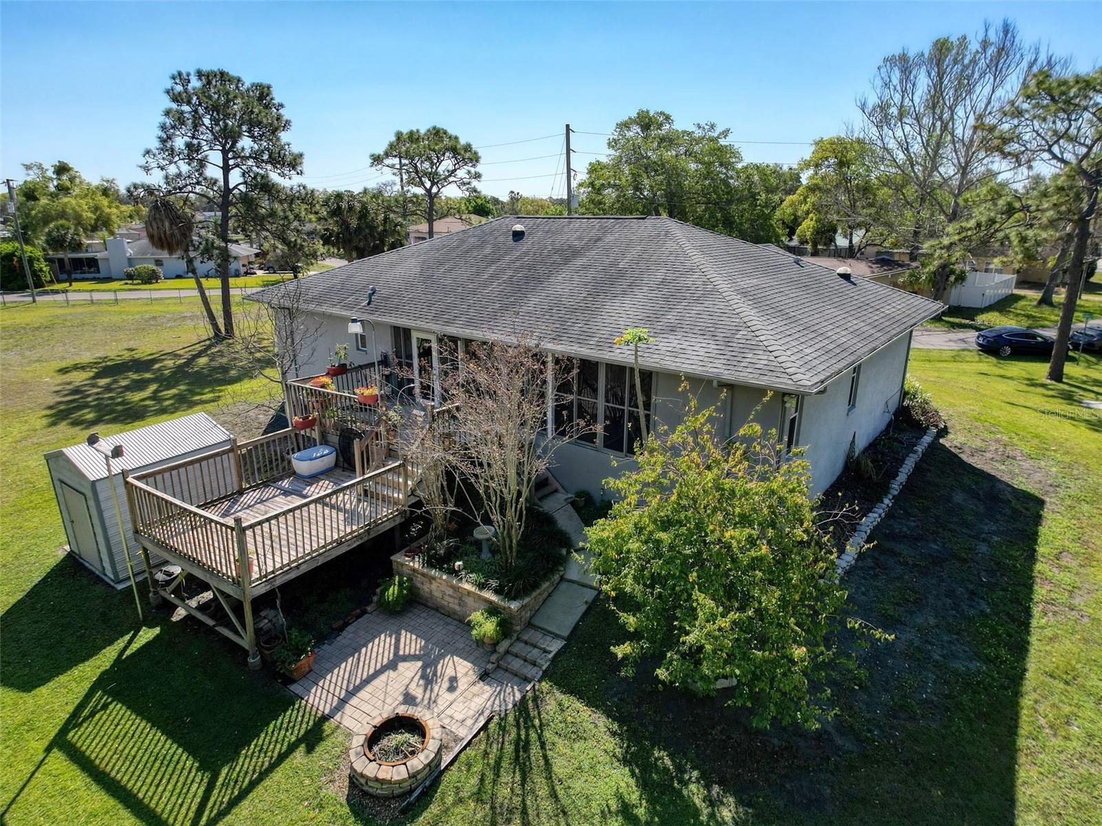 Image 4 of 62 For 8437 Indies Drive