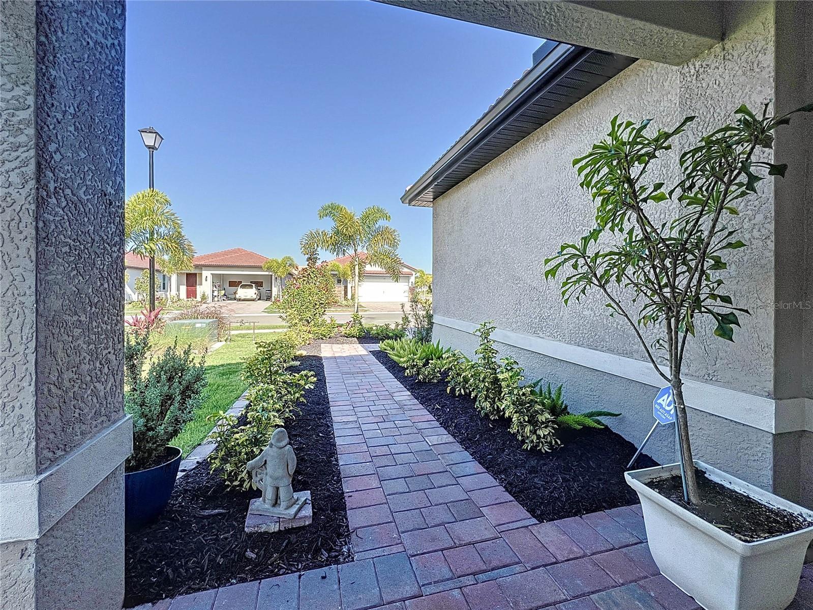 Image 4 of 49 For 120 Moscata Way