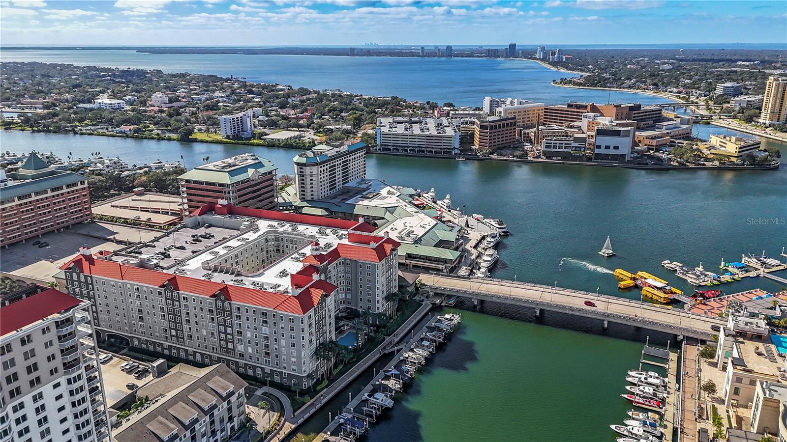 Image 38 of 41 For 700 Harbour Island Boulevard 240