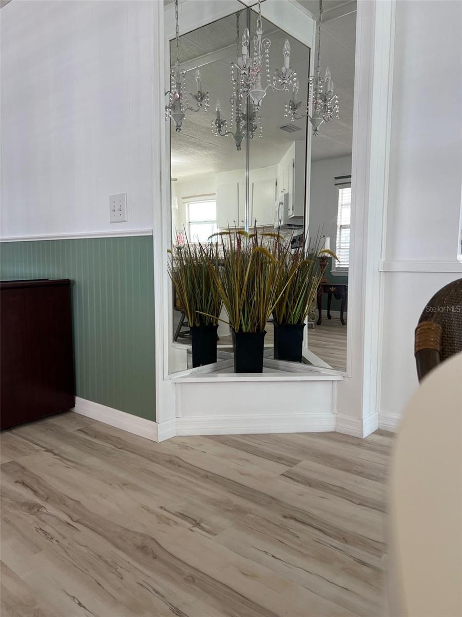 Listing photo id 8 for 778 Royal Palm Circle