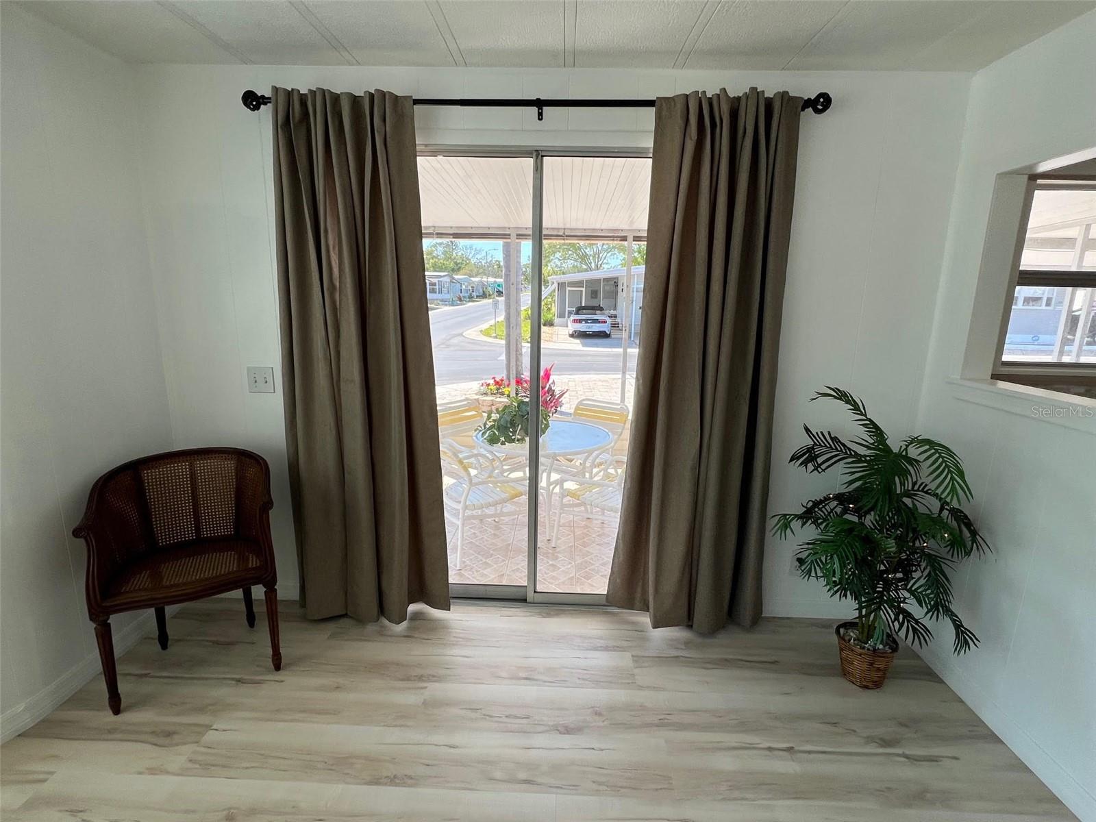 Listing photo id 13 for 778 Royal Palm Circle