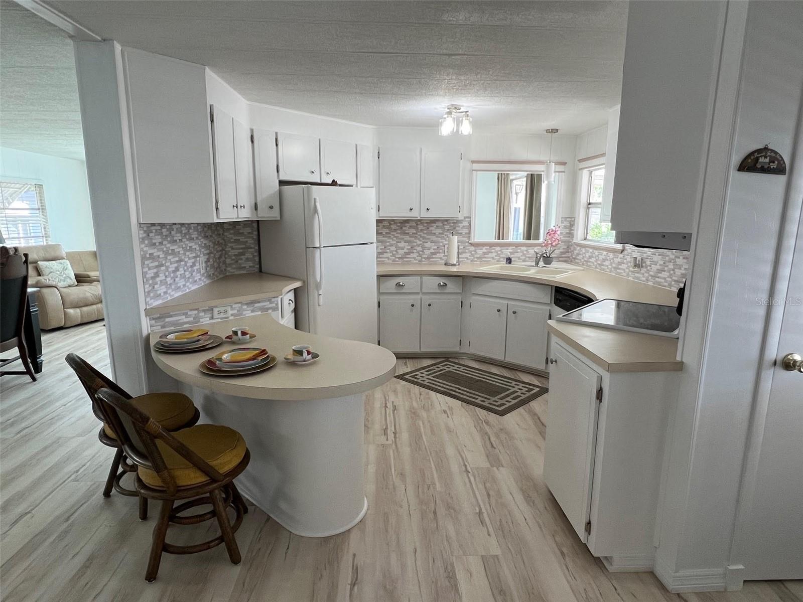 Listing photo id 18 for 778 Royal Palm Circle