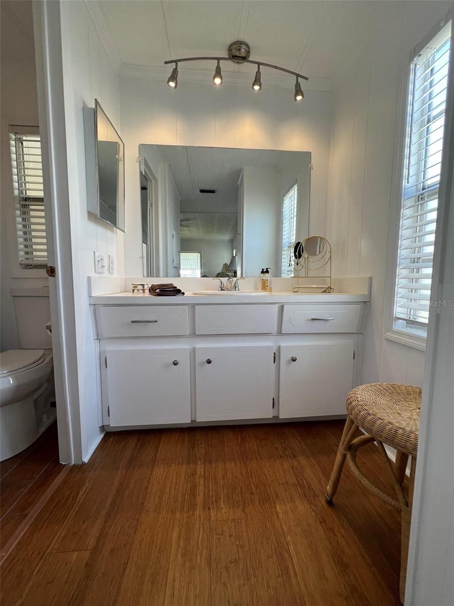 Listing photo id 28 for 778 Royal Palm Circle