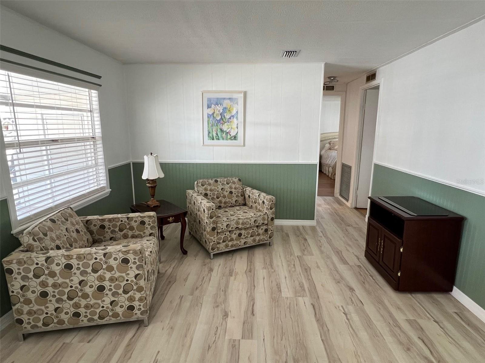Listing photo id 6 for 778 Royal Palm Circle