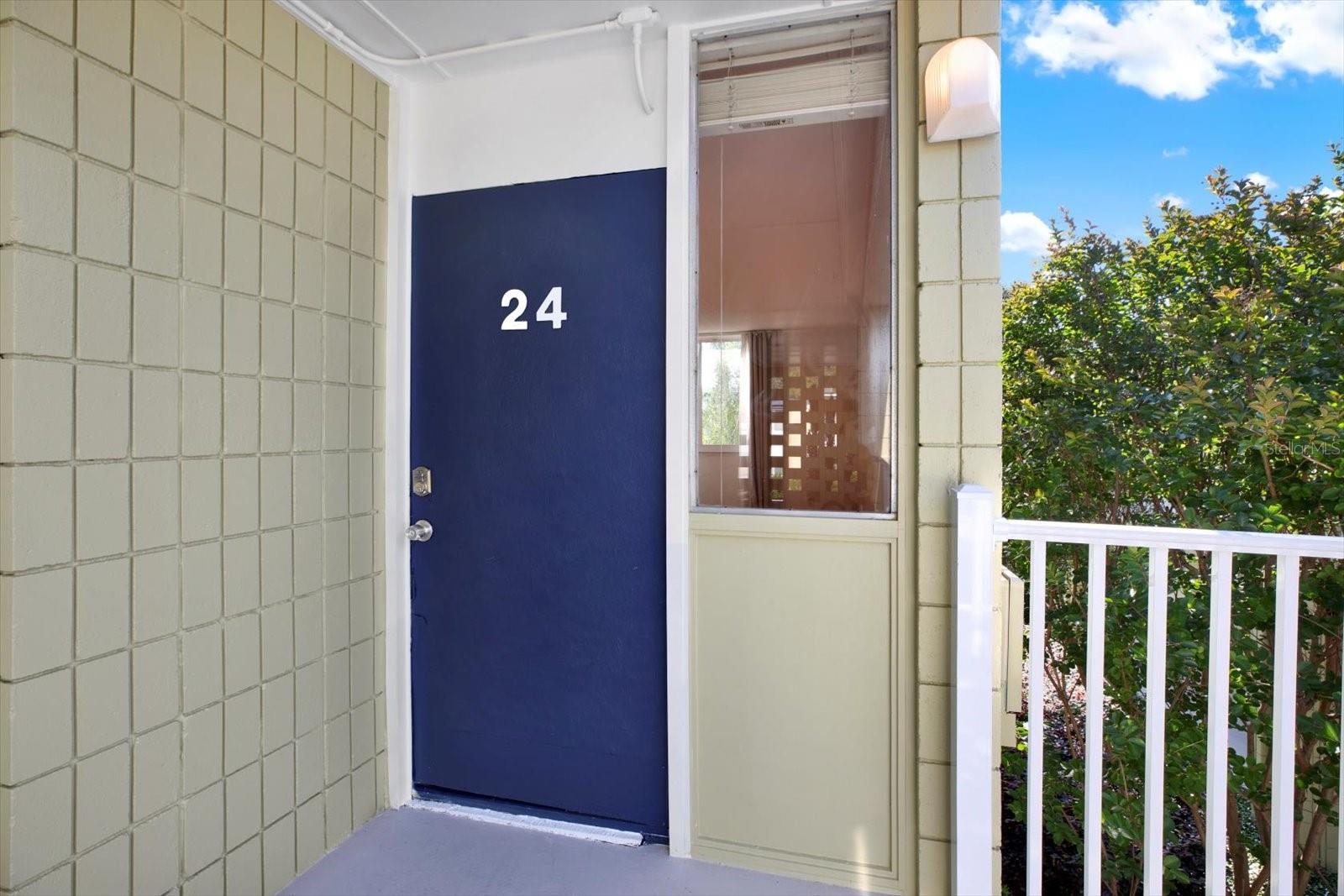 Image 21 of 27 For 1301 Howard Avenue B24