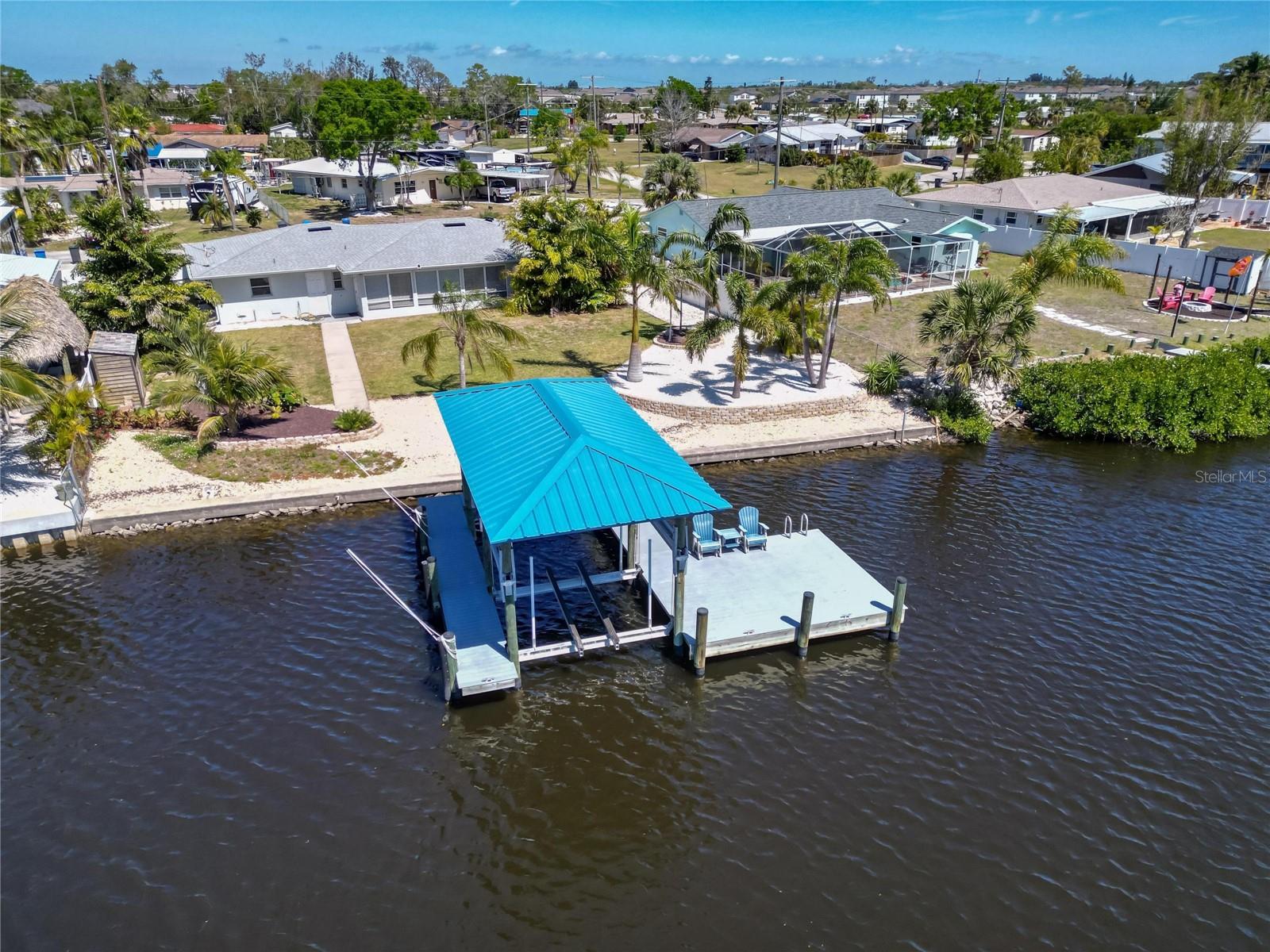 Details for 810 Blue Heron Boulevard, RUSKIN, FL 33570