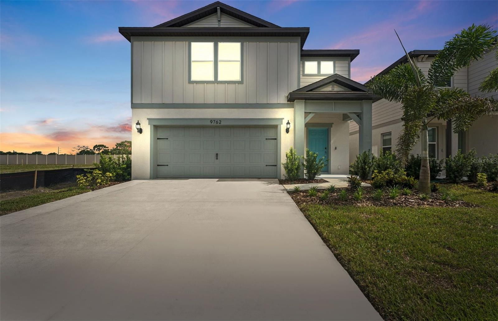 Image 18 of 23 For 9762 Crescent Moon Drive