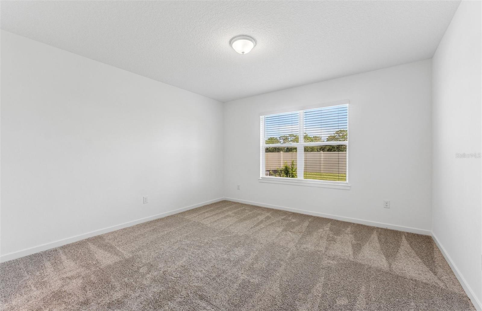 Image 8 of 23 For 9762 Crescent Moon Drive