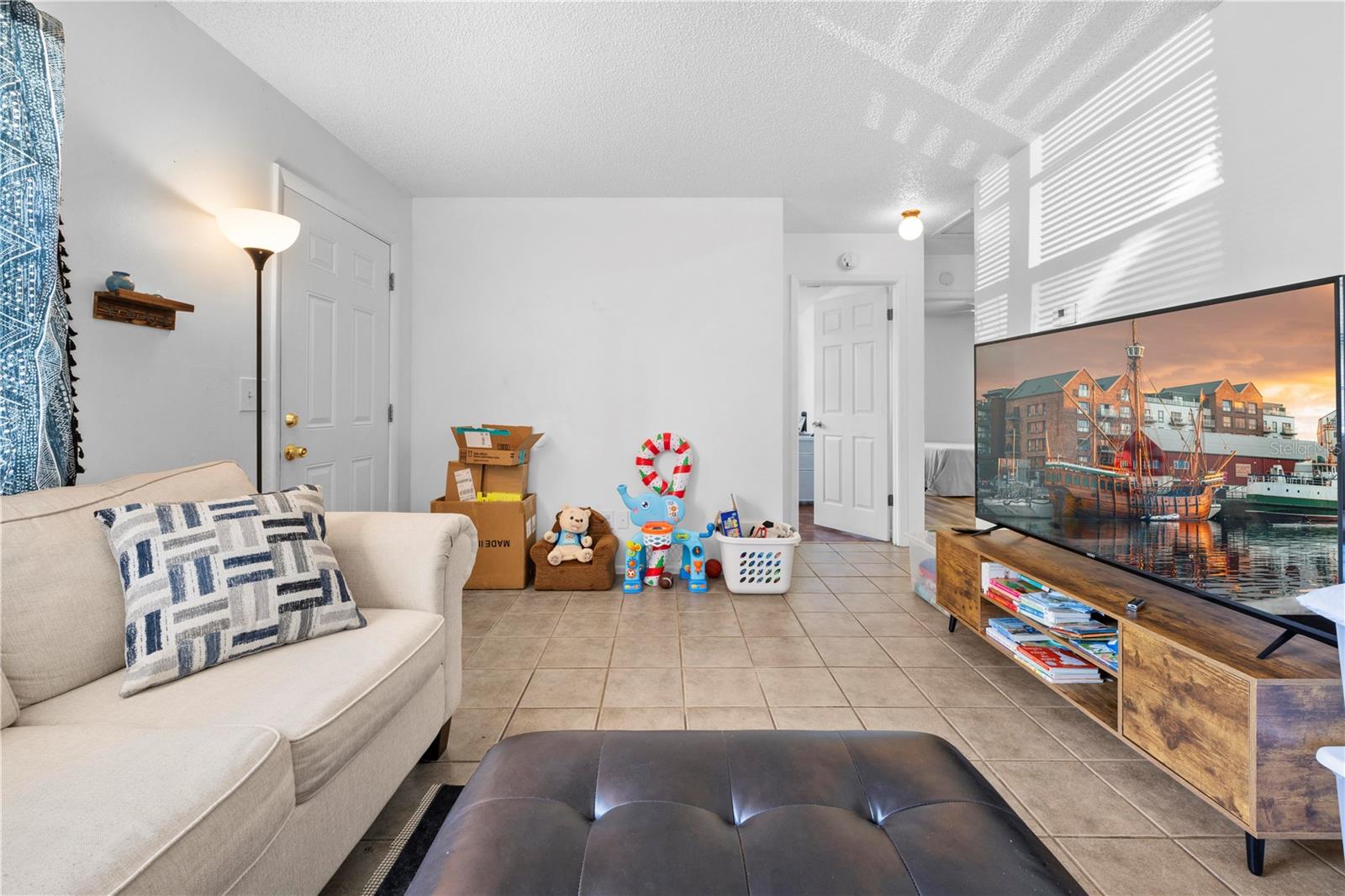 Image 33 of 48 For 3135 Lantana Way