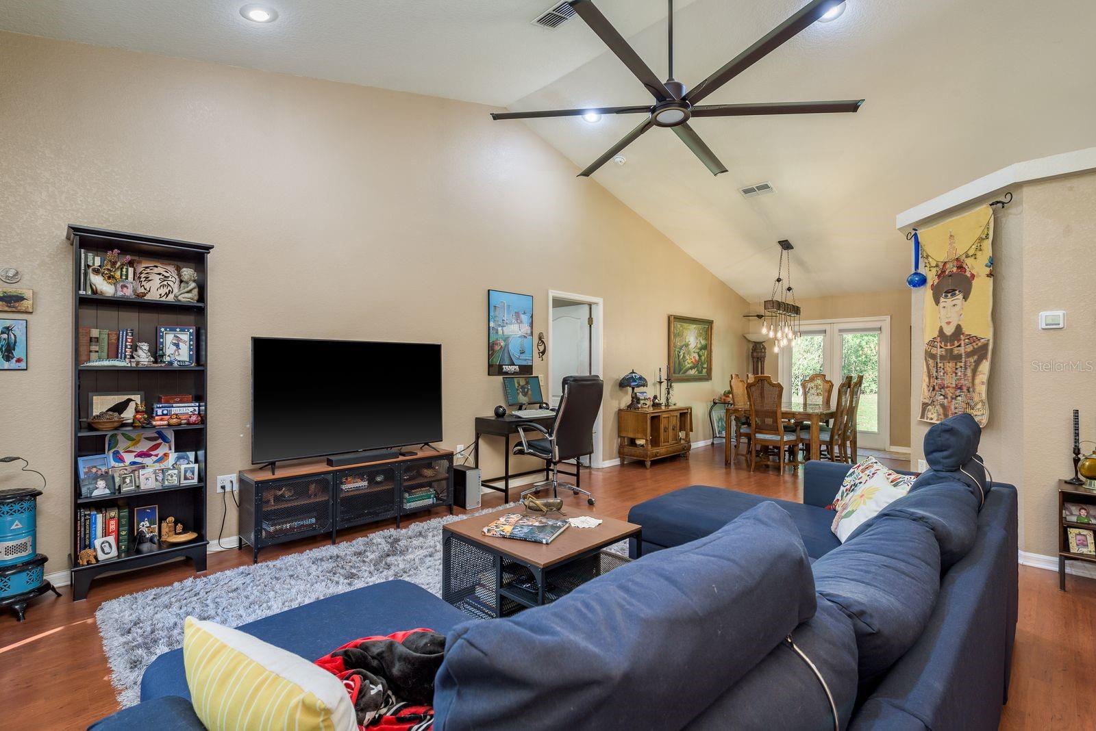 Image 10 of 32 For 7182 Griffin Road