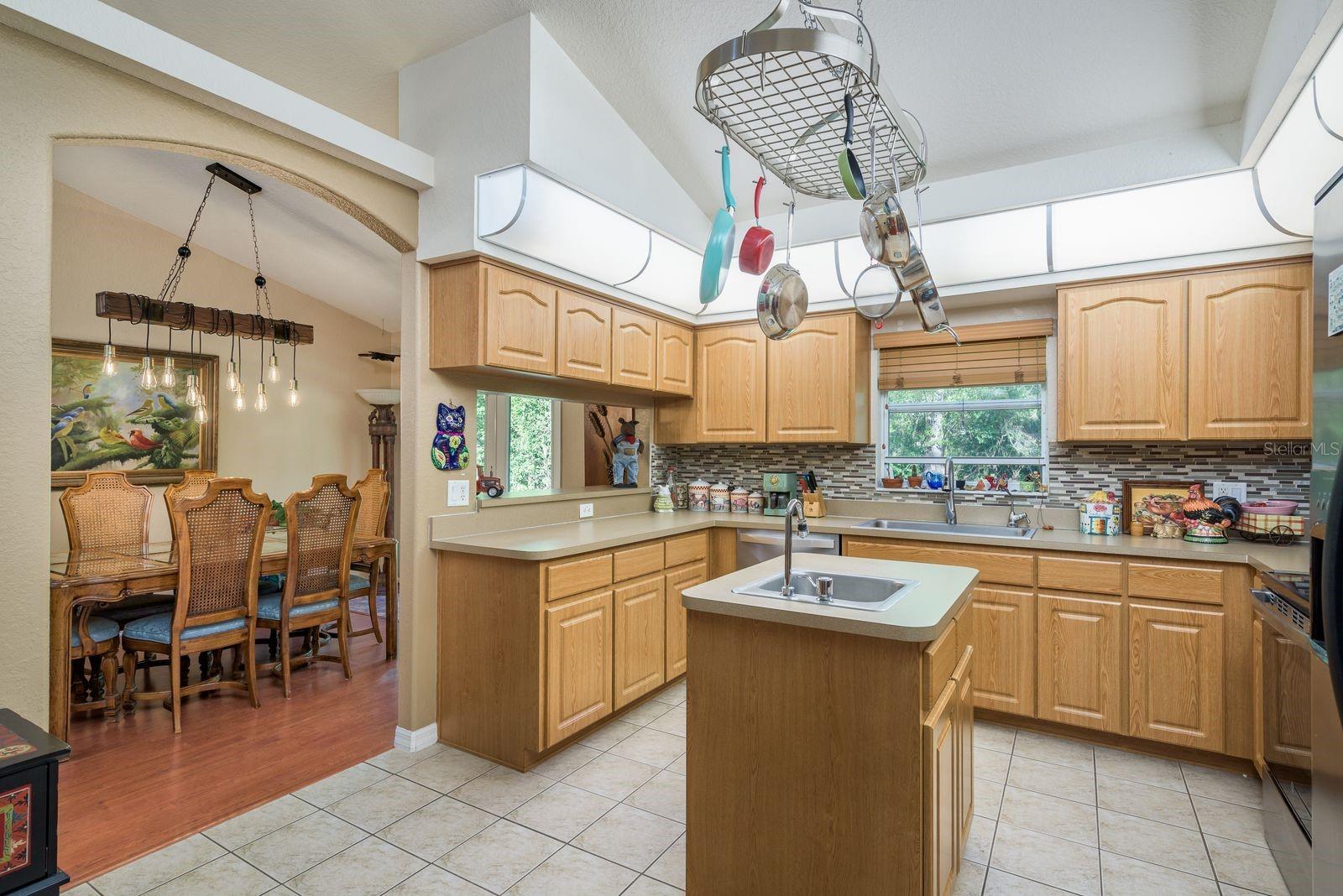 Image 14 of 32 For 7182 Griffin Road