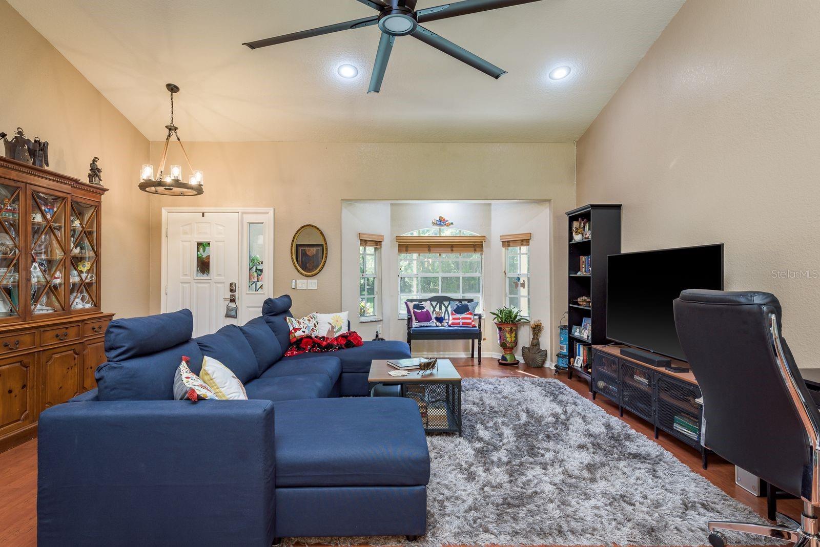 Image 7 of 32 For 7182 Griffin Road