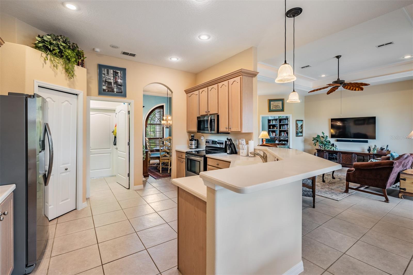 Listing photo id 21 for 13514 Thoroughbred Drive