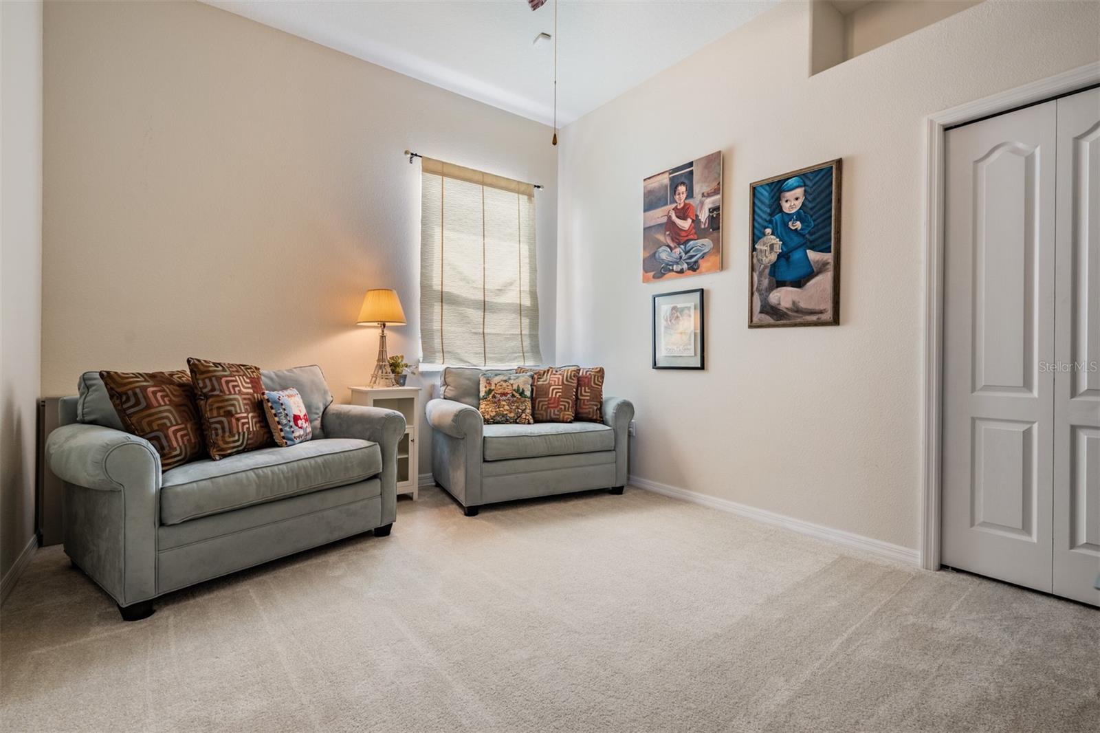 Listing photo id 33 for 13514 Thoroughbred Drive