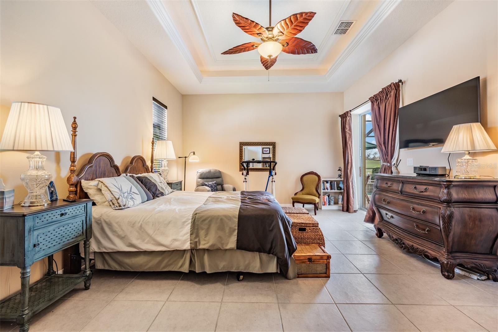 Listing photo id 35 for 13514 Thoroughbred Drive