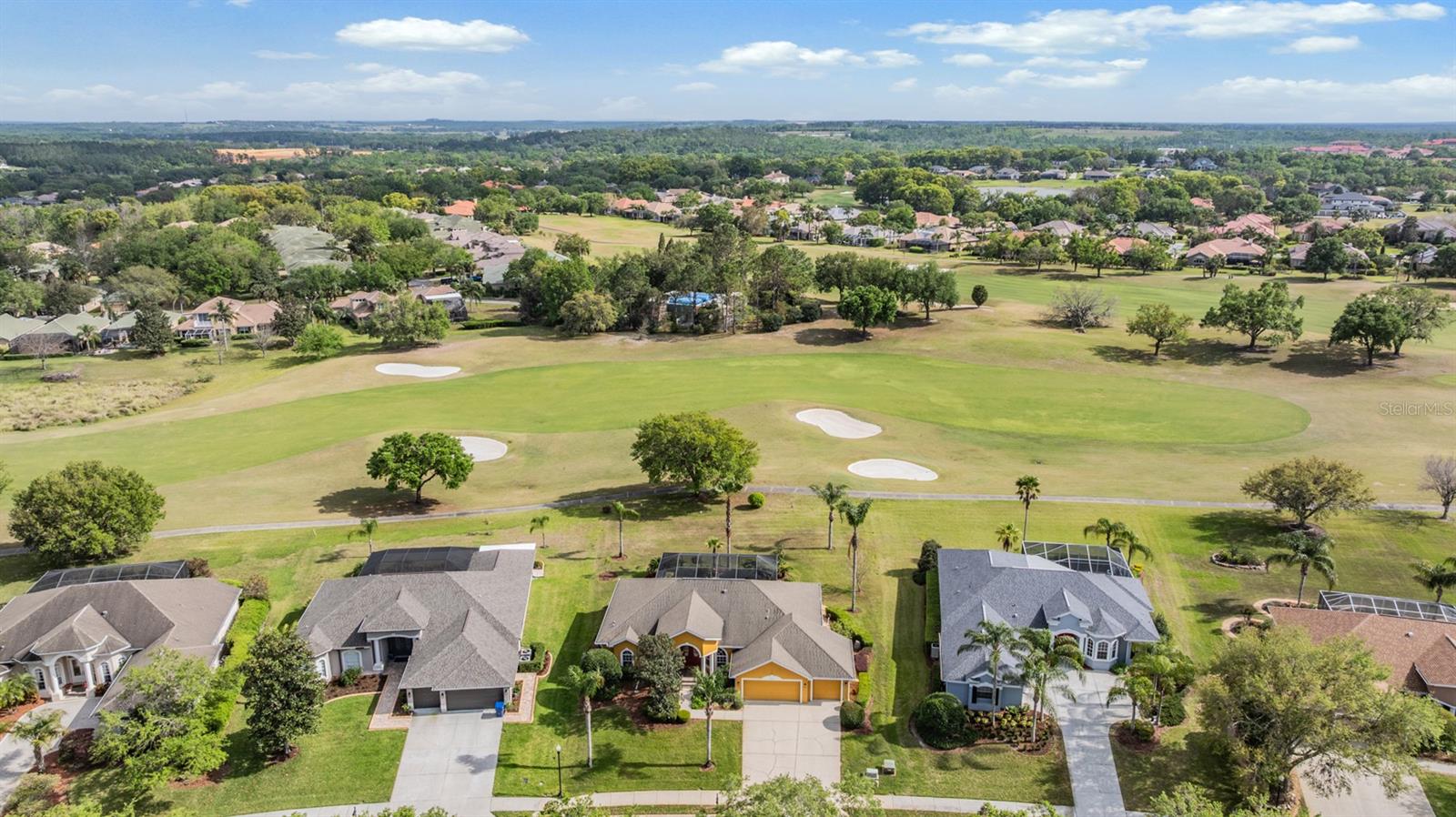 Listing photo id 41 for 13514 Thoroughbred Drive