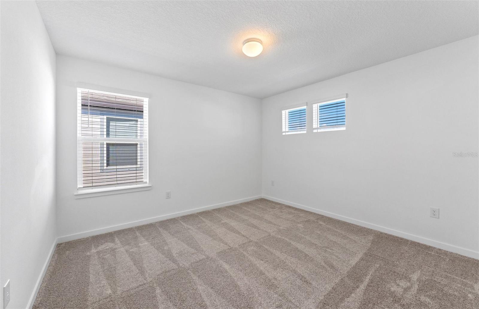 Image 12 of 21 For 9767 Crescent Moon Drive