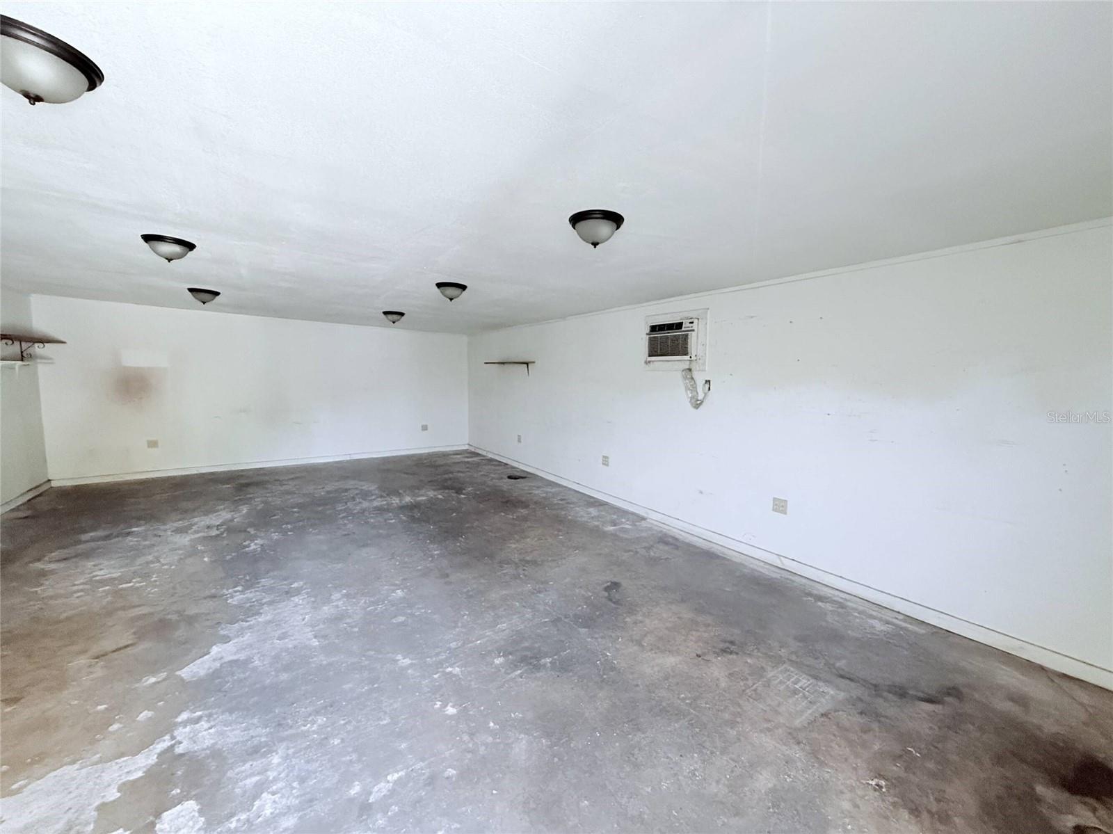 Image 8 of 9 For 6219 Massachusetts Avenue 1