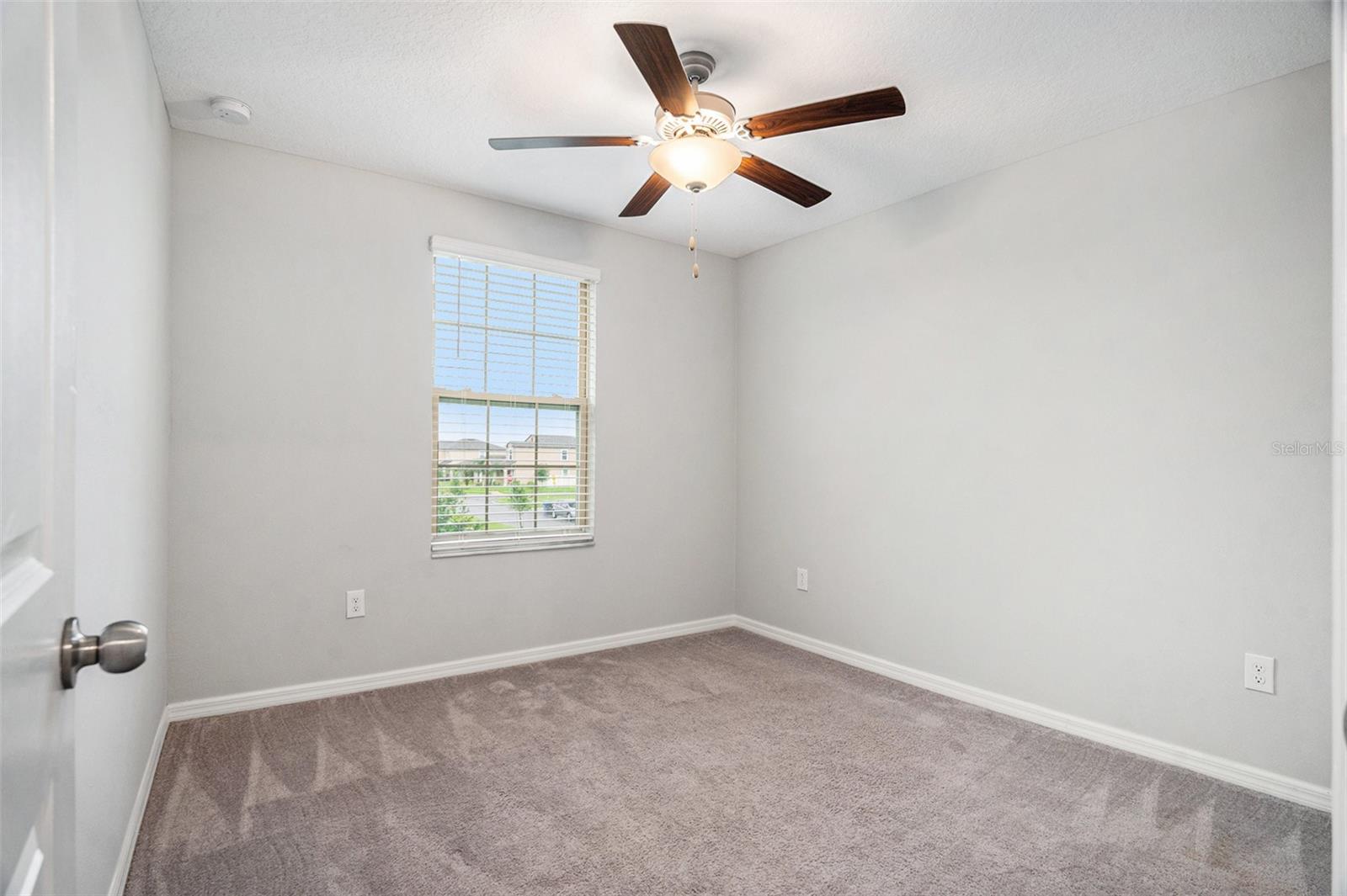 Image 19 of 24 For 14402 Touch Gold Lane