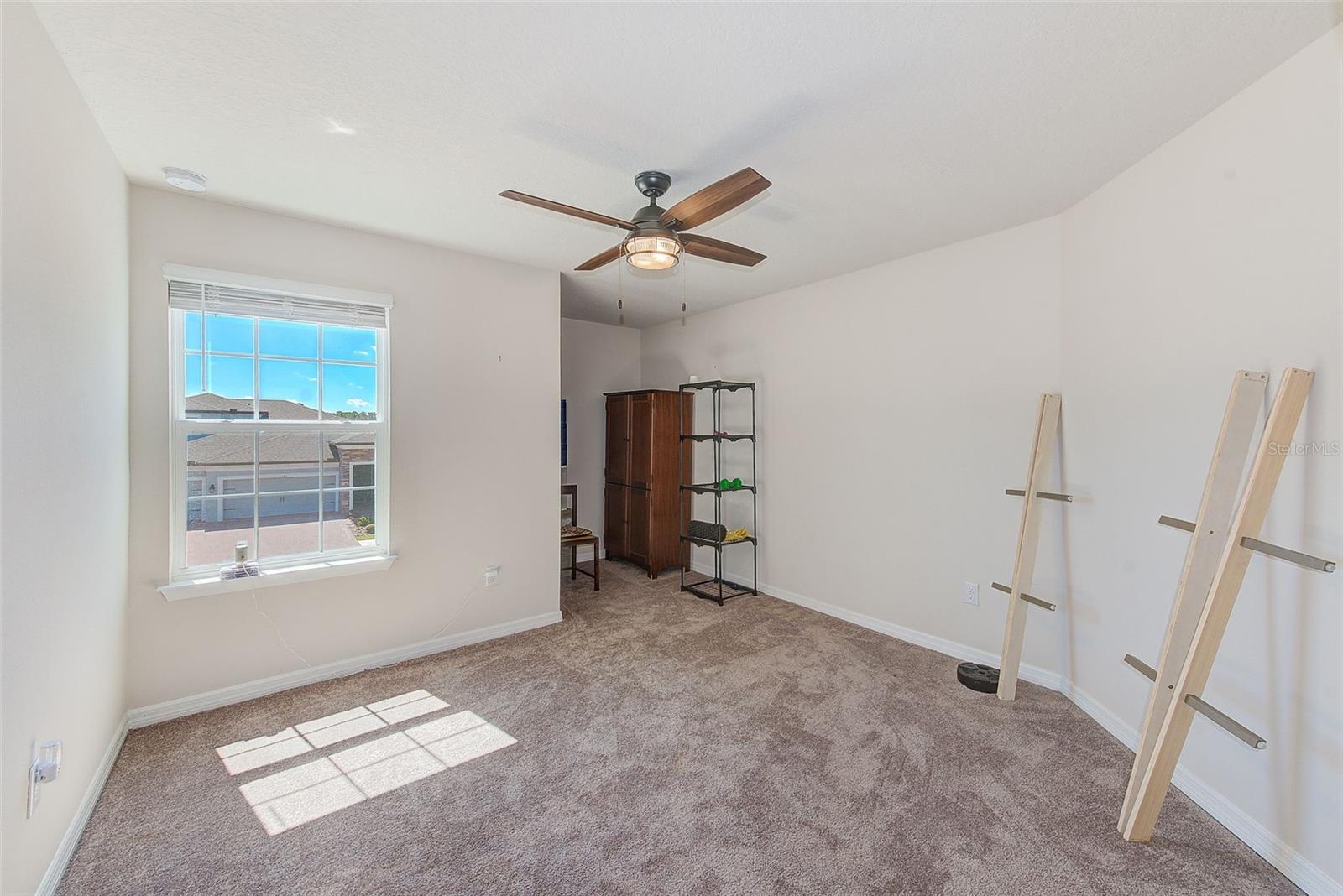 Image 35 of 61 For 11086 Sundrift Drive
