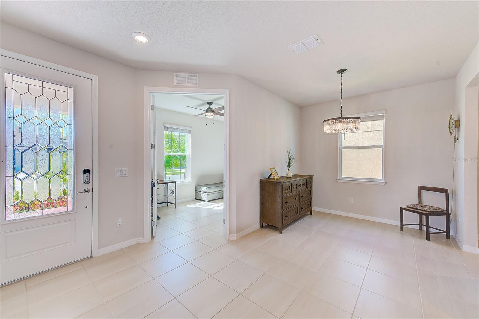 Image 4 of 61 For 11086 Sundrift Drive