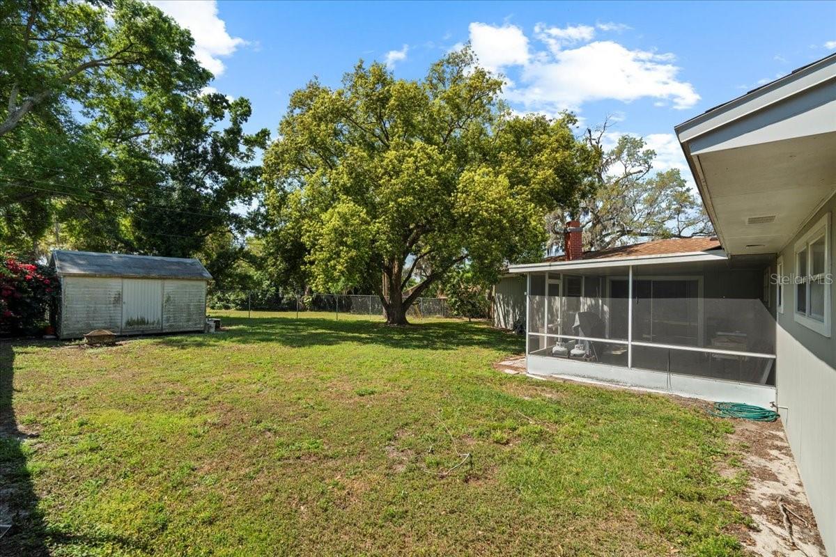 Image 18 of 24 For 1203 Lake Miriam Drive