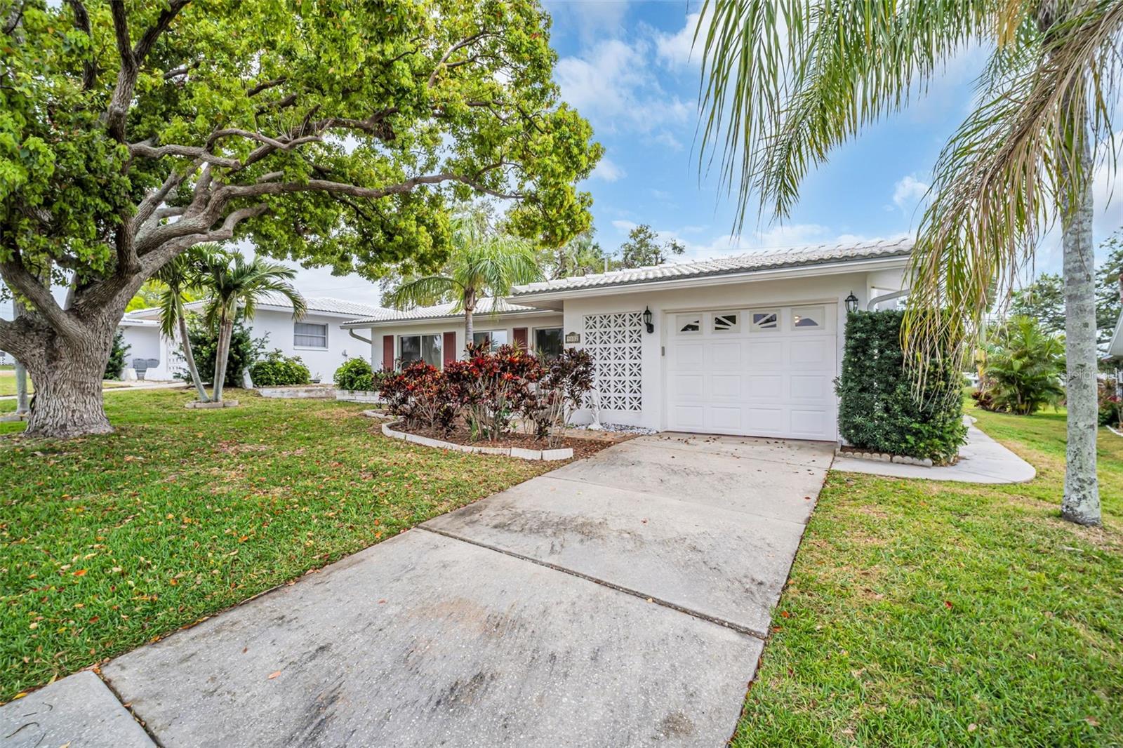 Image 32 of 69 For 9082 141st Street