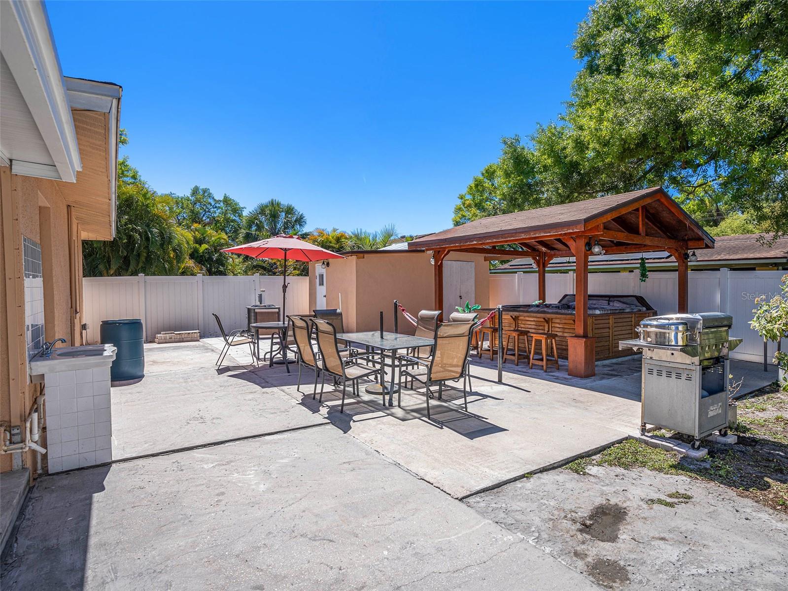 Image 17 of 27 For 8210 Marigold Avenue
