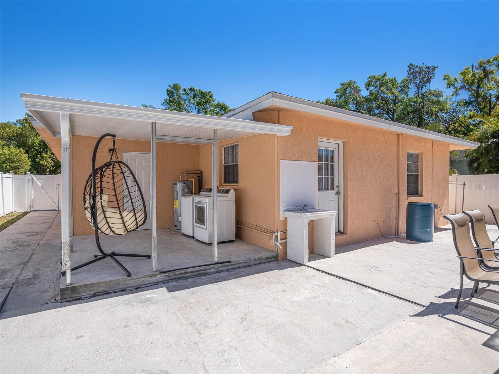Image 19 of 27 For 8210 Marigold Avenue