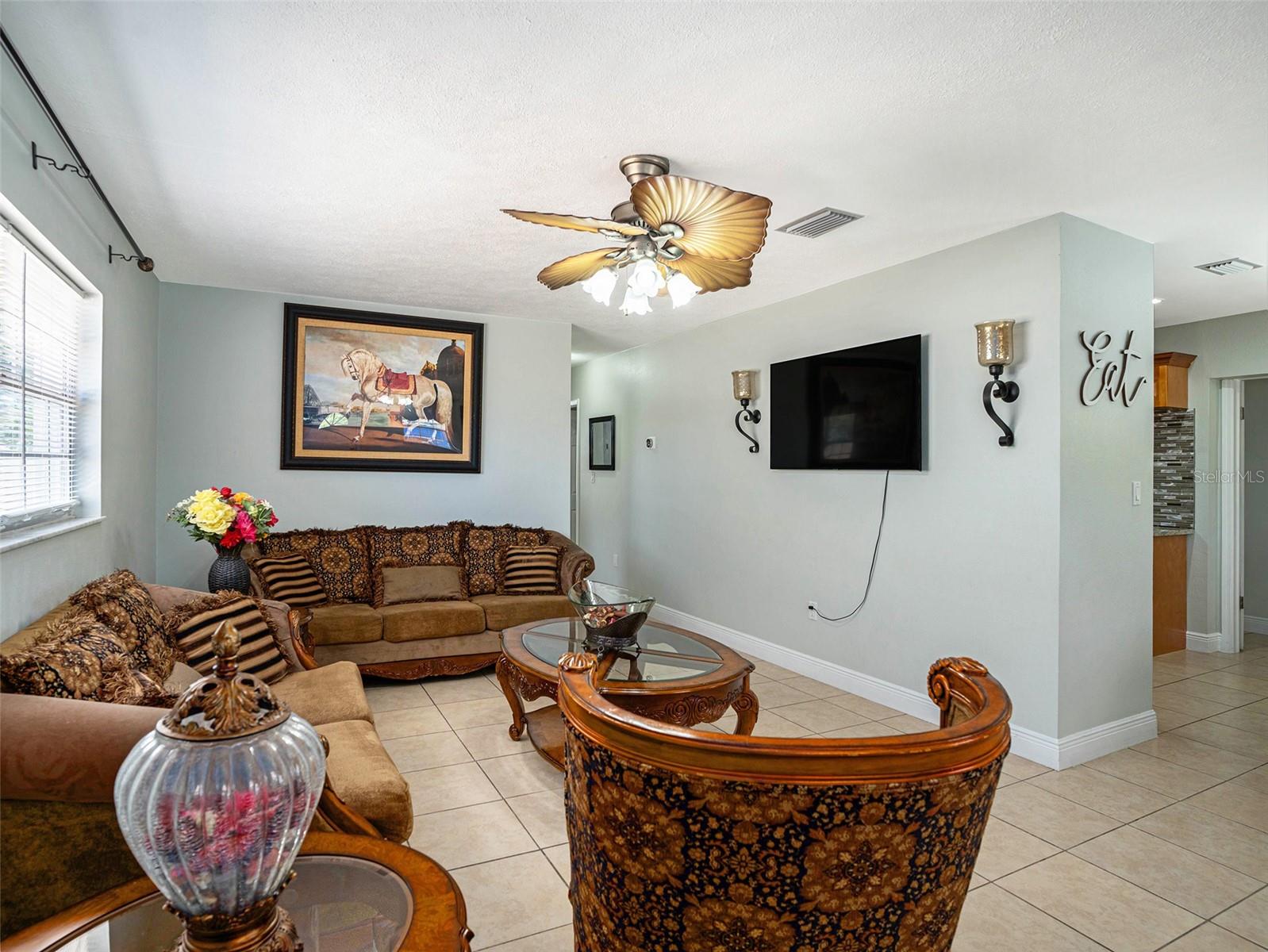 Image 7 of 27 For 8210 Marigold Avenue