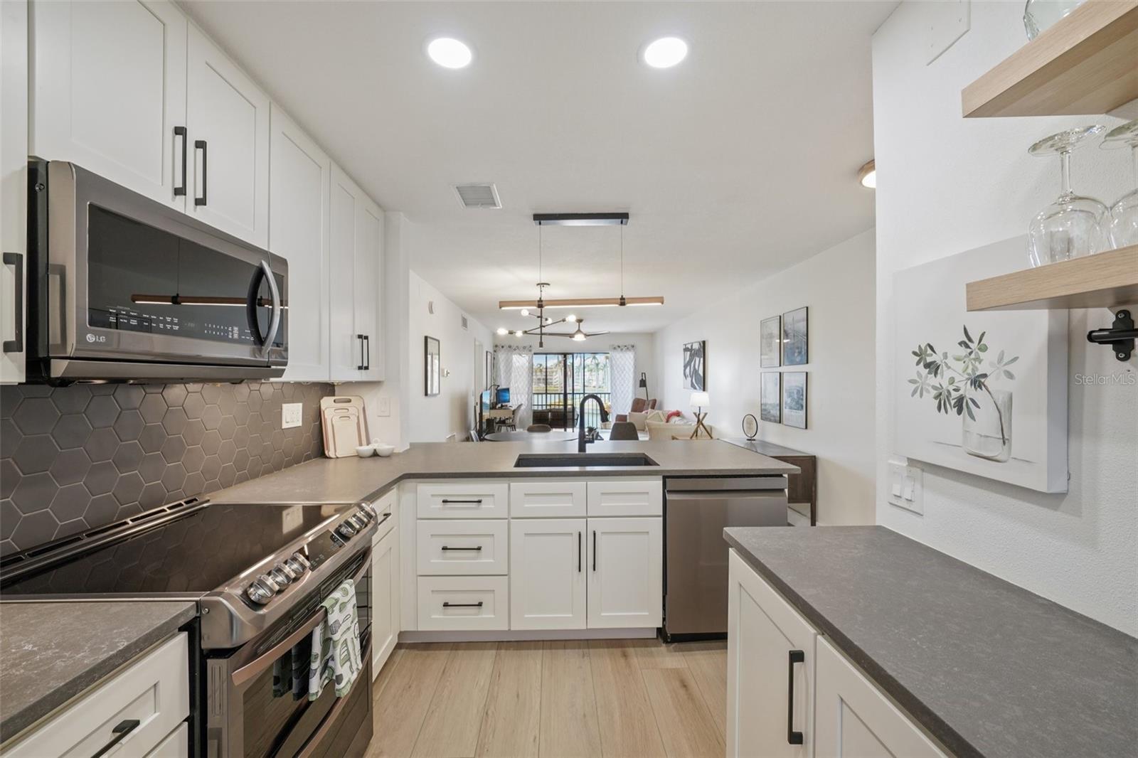 Image 10 of 38 For 6277 Bahia Del Mar Boulevard 210