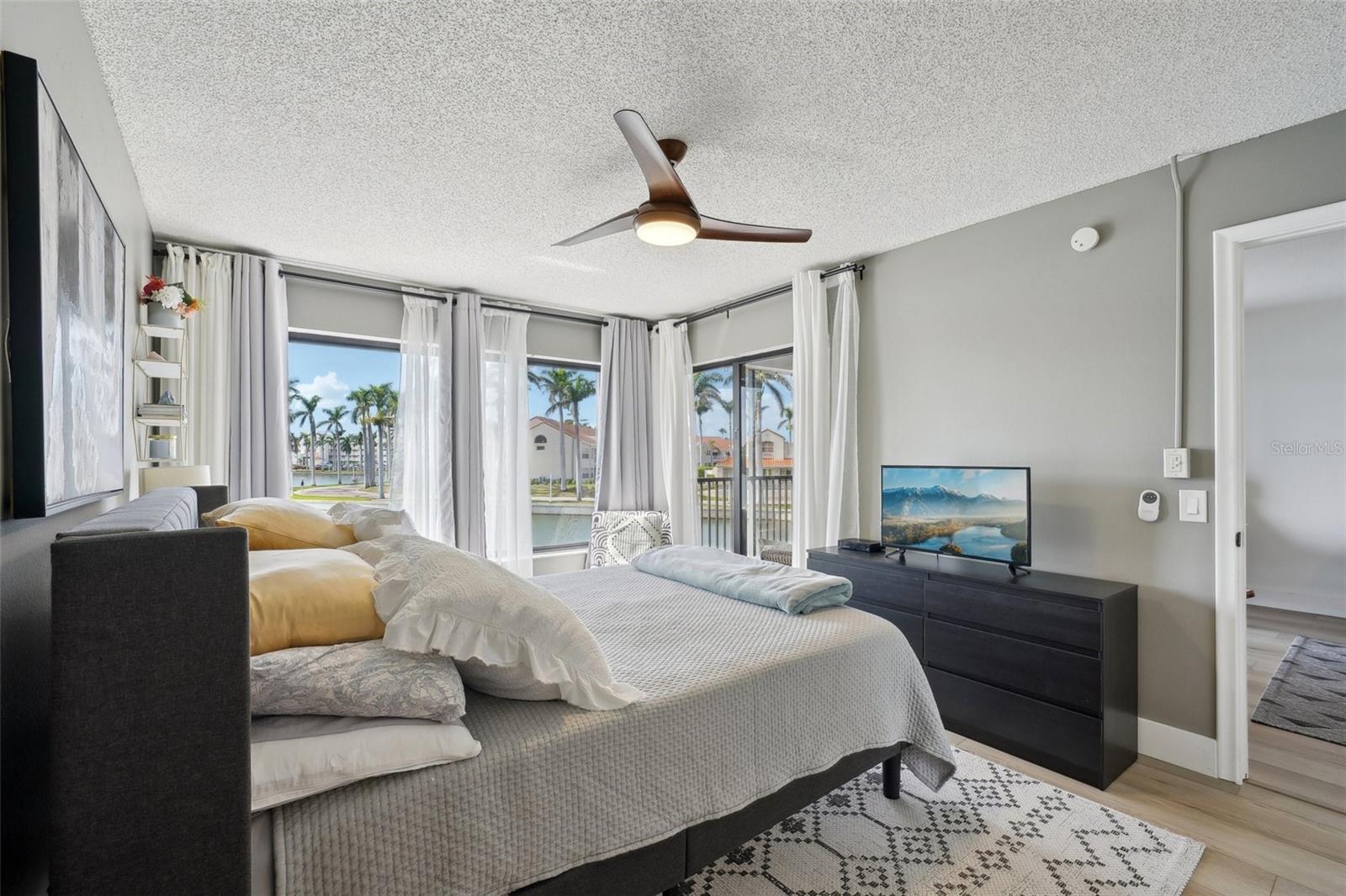 Image 16 of 38 For 6277 Bahia Del Mar Boulevard 210