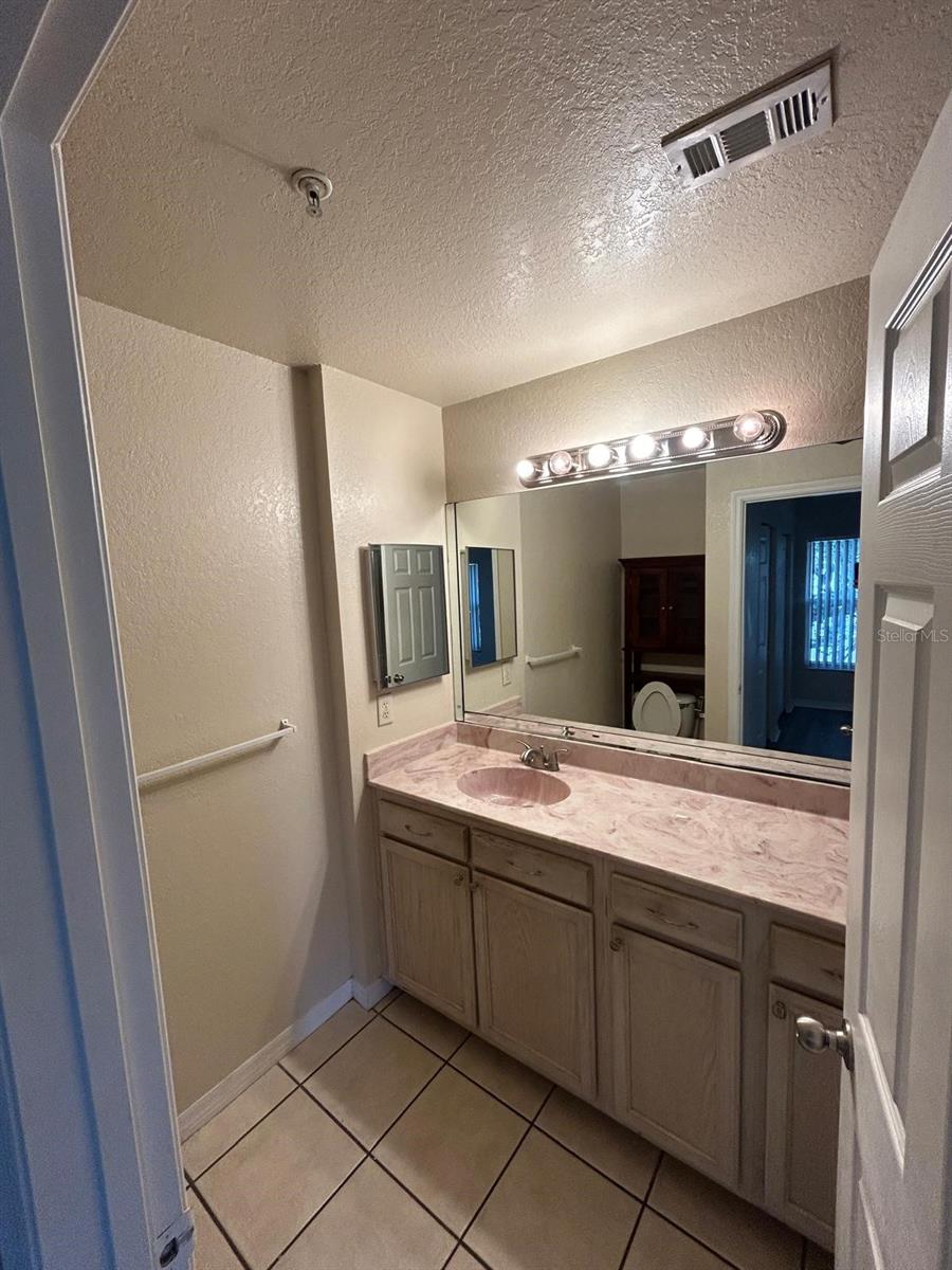 Image 25 of 33 For 5041 Sunridge Palms Drive 201