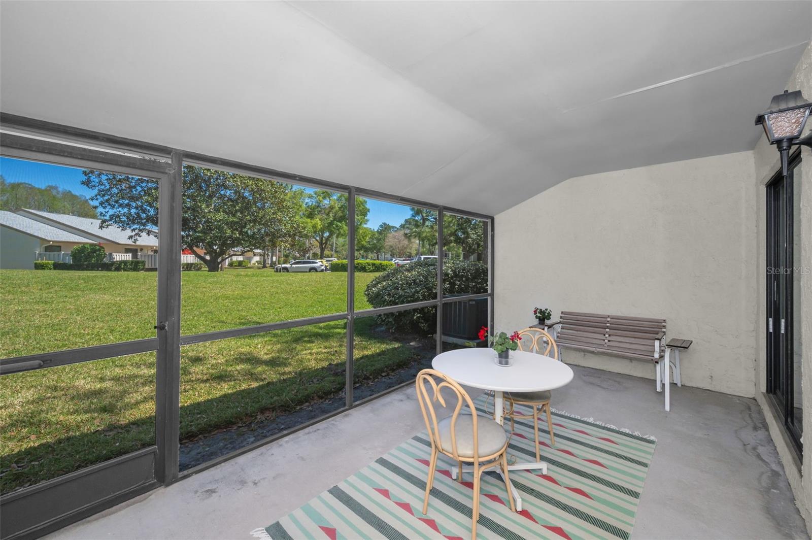 Listing photo id 30 for 1333 Shady Pine Way F