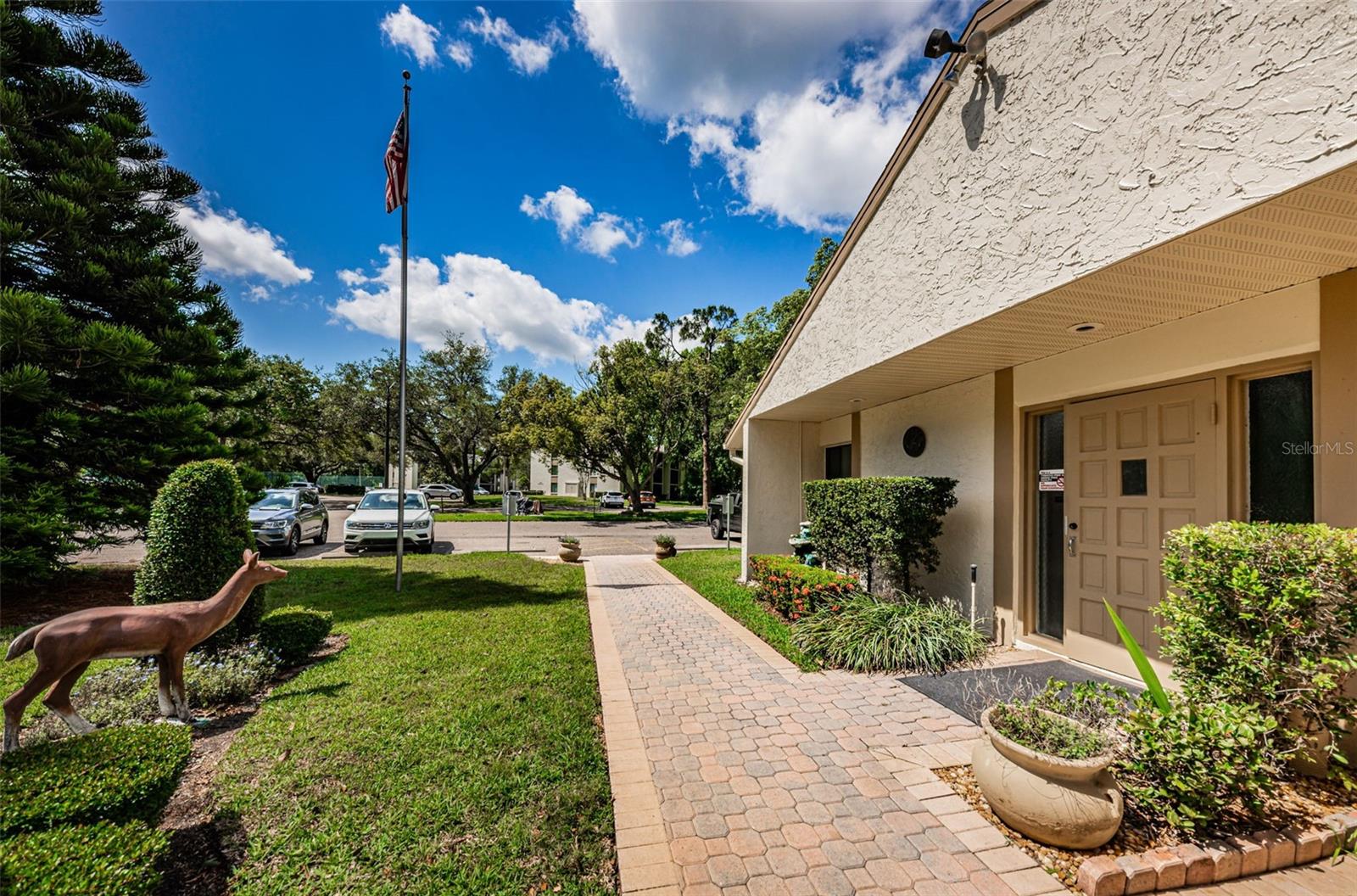 Listing photo id 43 for 1333 Shady Pine Way F