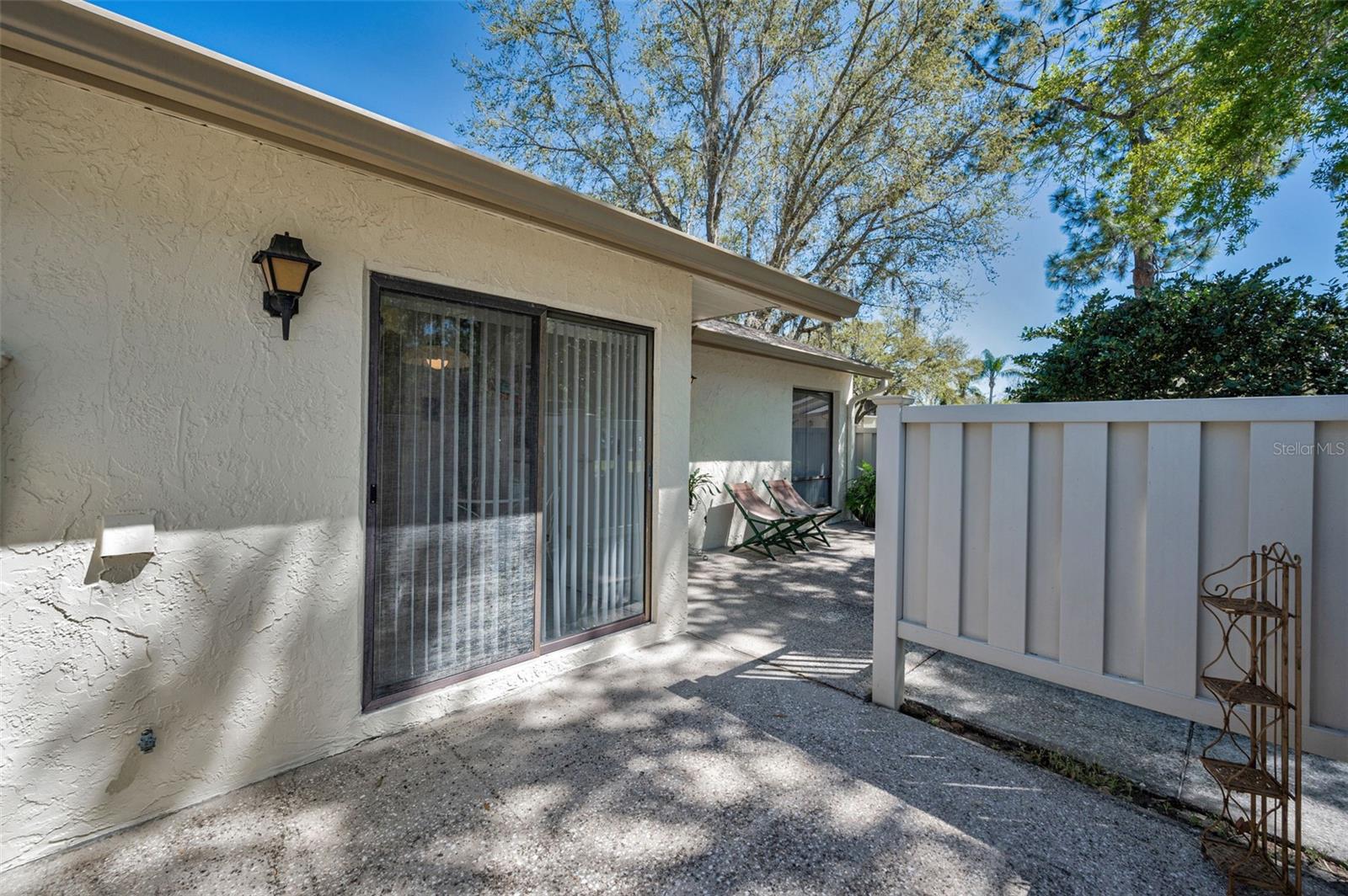 Listing photo id 7 for 1333 Shady Pine Way F