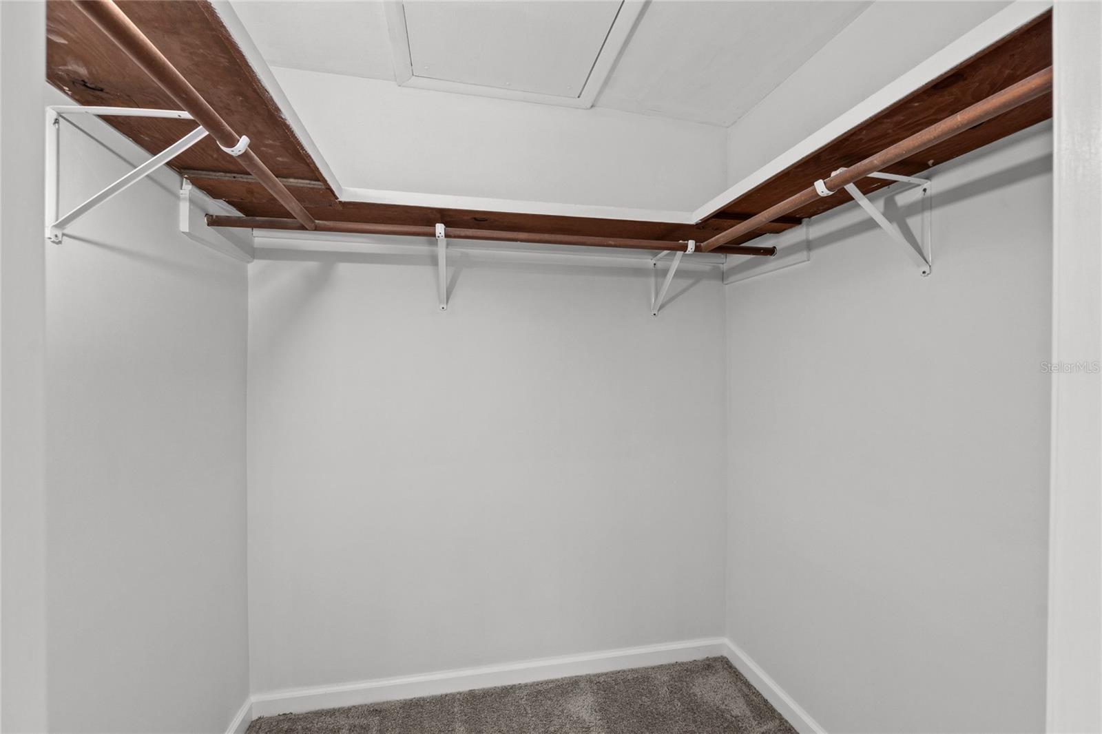 Image 12 of 38 For 8136 Honeybee Lane