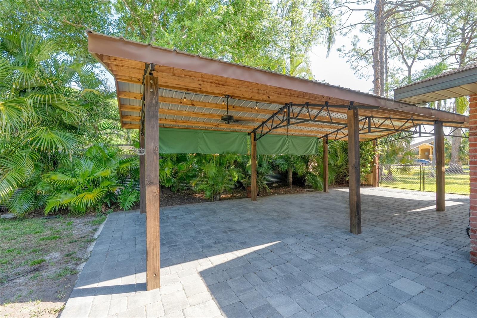 Image 18 of 38 For 8136 Honeybee Lane