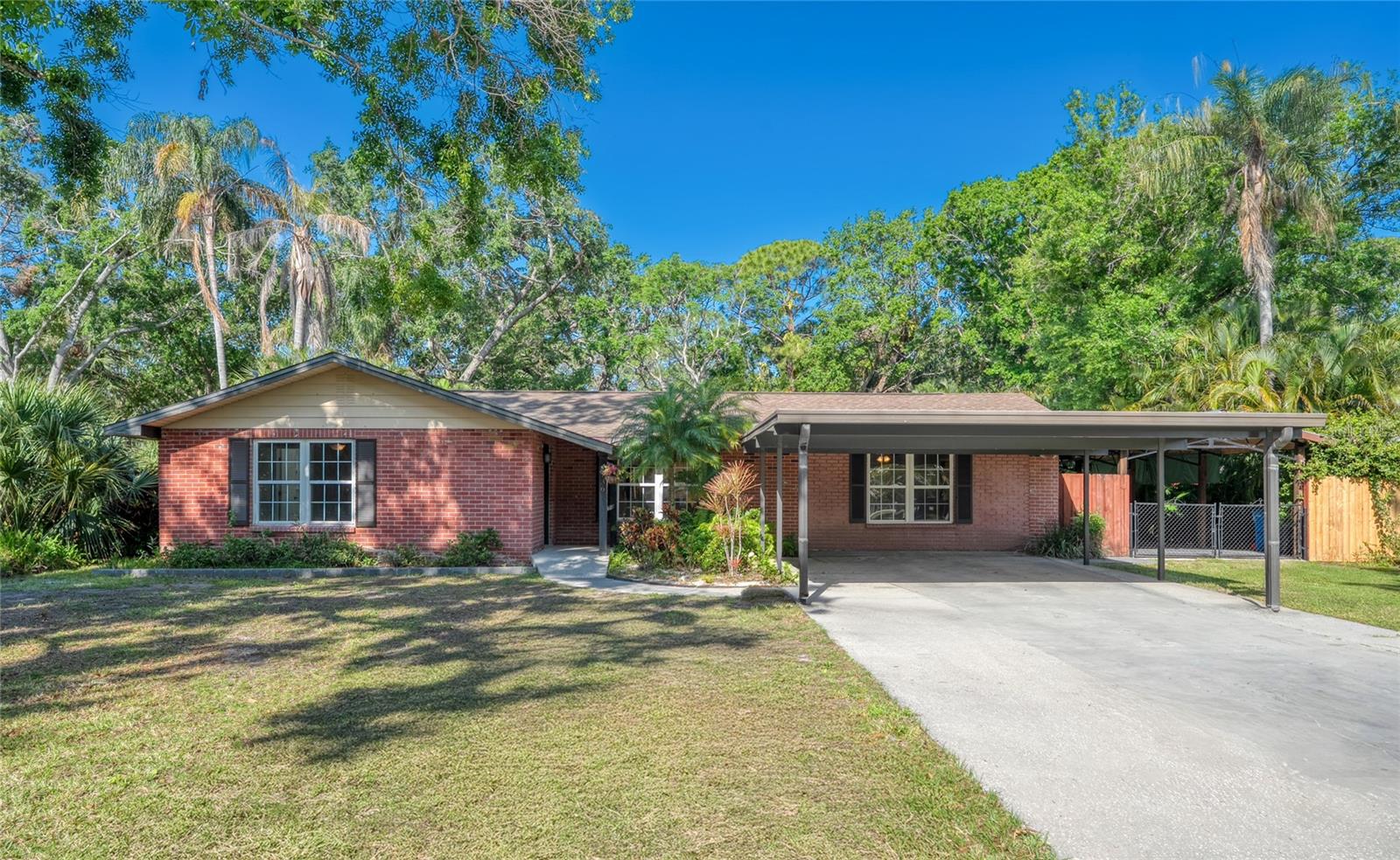 Image 2 of 38 For 8136 Honeybee Lane